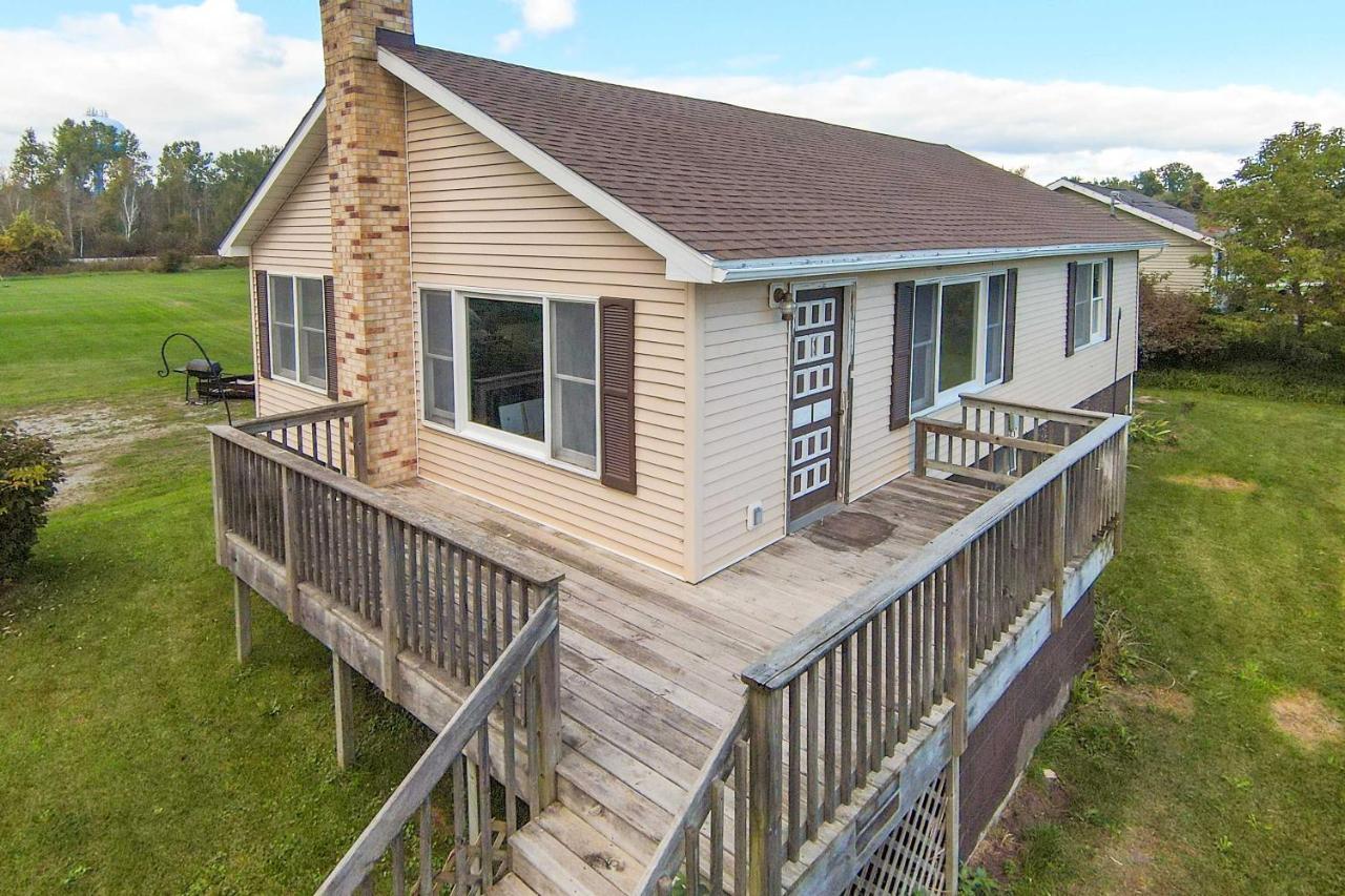 Cozy Tawas City Home With Views Of Lake Huron! Екстериор снимка