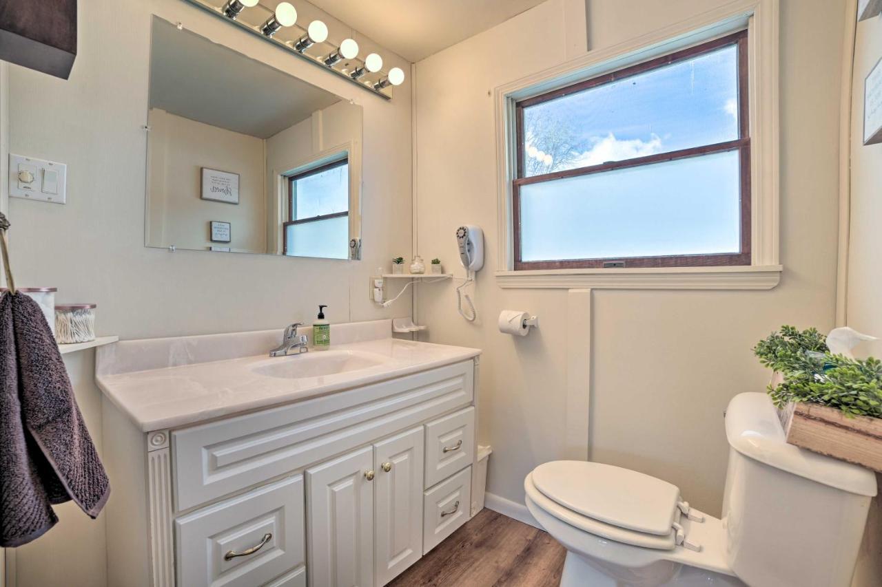 Cozy Tawas City Home With Views Of Lake Huron! Екстериор снимка
